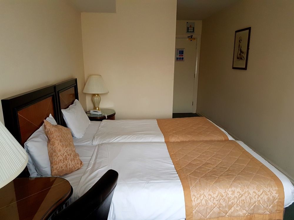 The Ashley Hotel Хейл Экстерьер фото