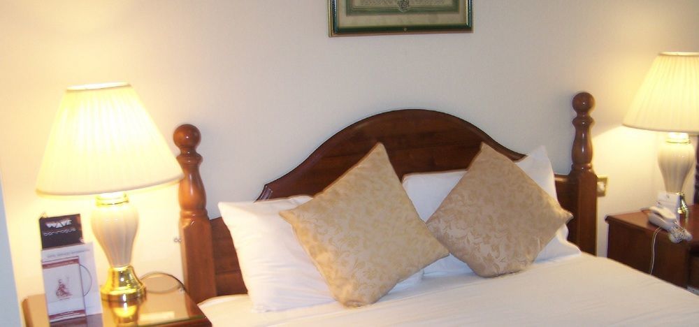 The Ashley Hotel Хейл Экстерьер фото