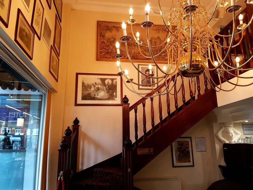 The Ashley Hotel Хейл Экстерьер фото